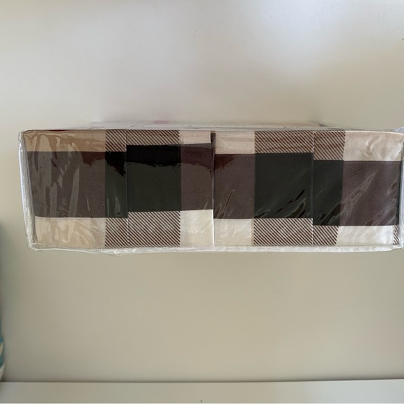 Queen Browns and Red Plaid Ultra Plush Sheet Set 2500 Deep Pocket Pink Floral - Picture 3 of 7